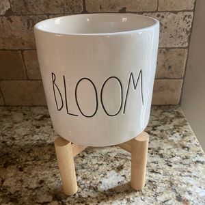 Rae Dunn Bloom Planter